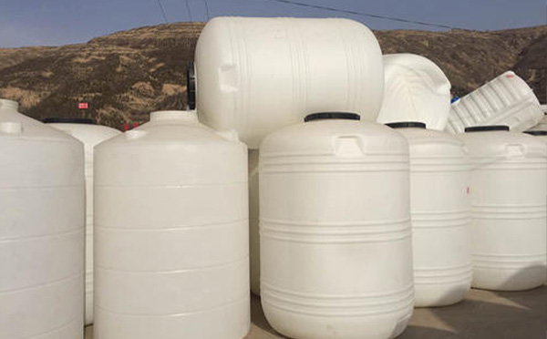 西固圆形塑料大桶